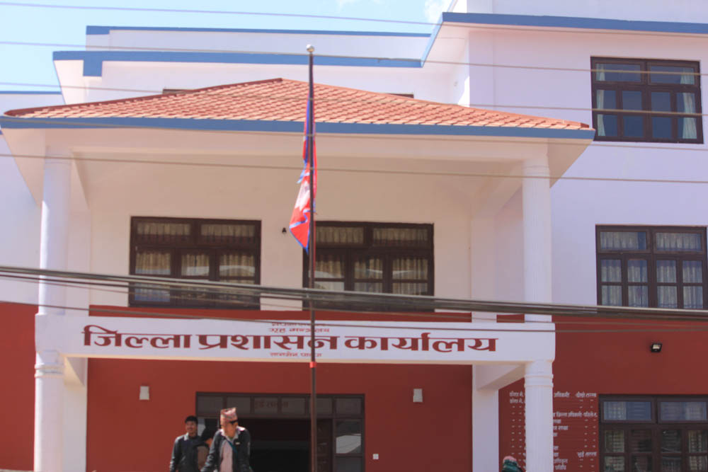 पाल्पा जिप्रकामा अत्यावश्यकबाहेकका अन्य सेवा बन्द